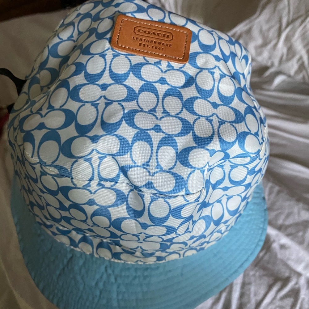 Reversible Coach Bucket hat - Picture 2 of 3